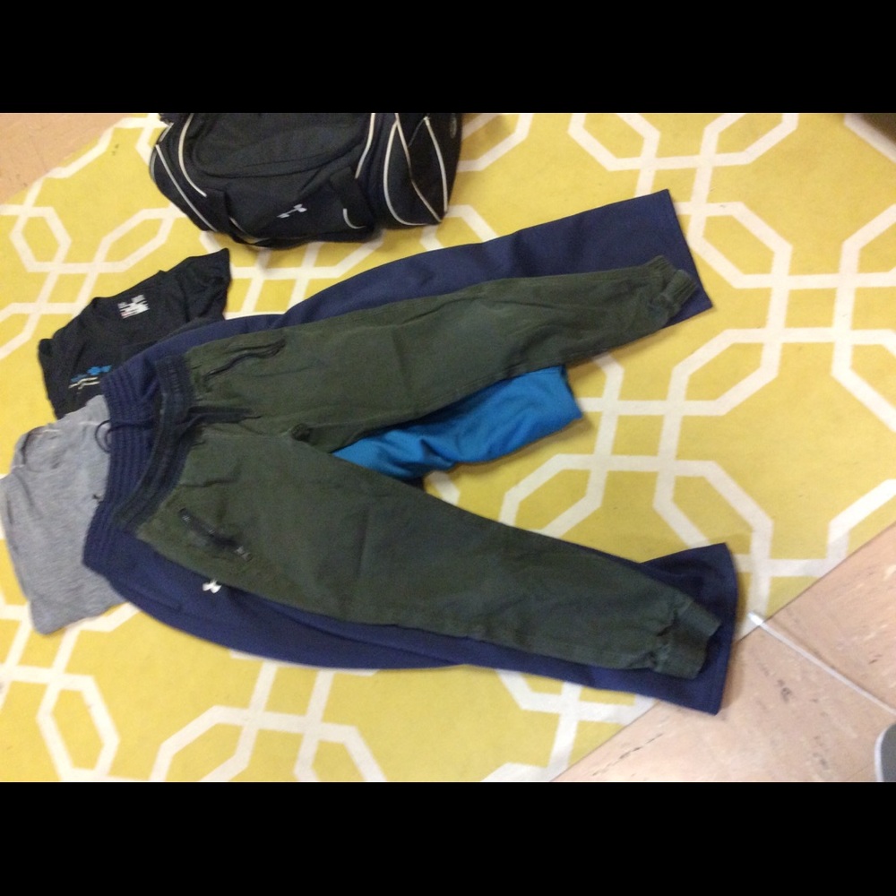 7 UA pieces s/m closet clean out - Picture 2 of 6